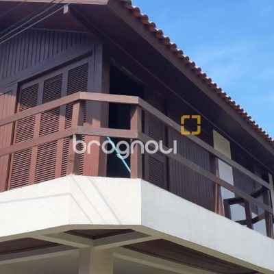 Casa com 114m², 3 quartos (sendo 1 suíte), 1 garagem, no bairro Ingleses do Rio Vermelho em Florianópolis