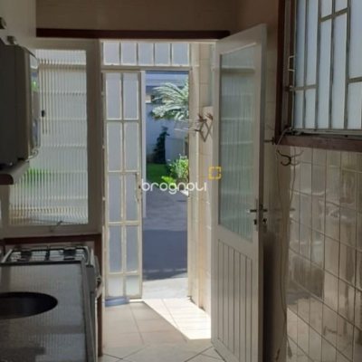 Casa com 114m², 3 quartos (sendo 1 suíte), 1 garagem, no bairro Ingleses do Rio Vermelho em Florianópolis