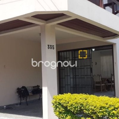 Casa com 114m², 3 quartos (sendo 1 suíte), 1 garagem, no bairro Ingleses do Rio Vermelho em Florianópolis