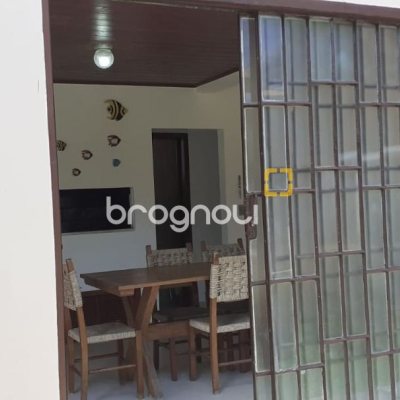 Casa com 114m², 3 quartos (sendo 1 suíte), 1 garagem, no bairro Ingleses do Rio Vermelho em Florianópolis