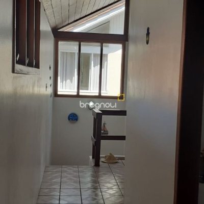Casa com 114m², 3 quartos (sendo 1 suíte), 1 garagem, no bairro Ingleses do Rio Vermelho em Florianópolis