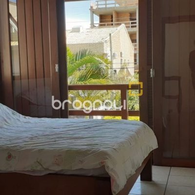 Casa com 114m², 3 quartos (sendo 1 suíte), 1 garagem, no bairro Ingleses do Rio Vermelho em Florianópolis