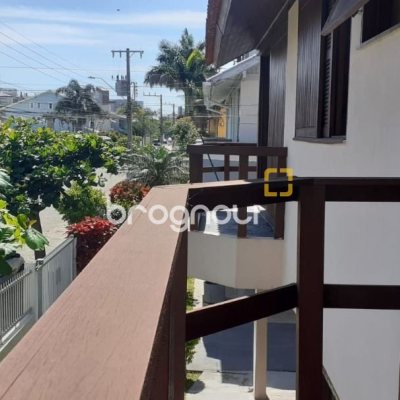 Casa com 114m², 3 quartos (sendo 1 suíte), 1 garagem, no bairro Ingleses do Rio Vermelho em Florianópolis