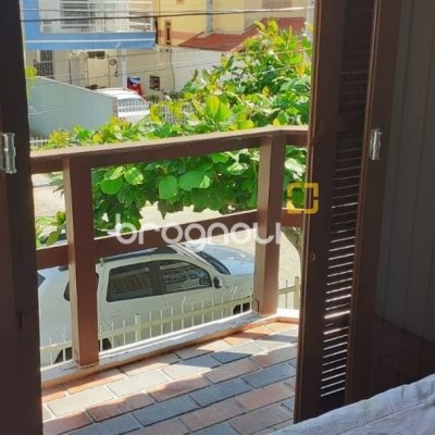Casa com 114m², 3 quartos (sendo 1 suíte), 1 garagem, no bairro Ingleses do Rio Vermelho em Florianópolis