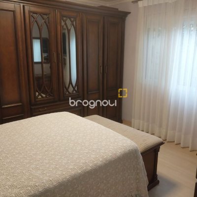 Casa com 295m², 4 quartos (sendo 2 suítes), 3 garagens, no bairro Trindade em Florianópolis