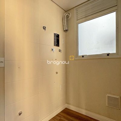 Apartamento com 149m², 3 quartos (sendo 3 suítes), 1 garagem, no bairro Ingleses em Florianópolis