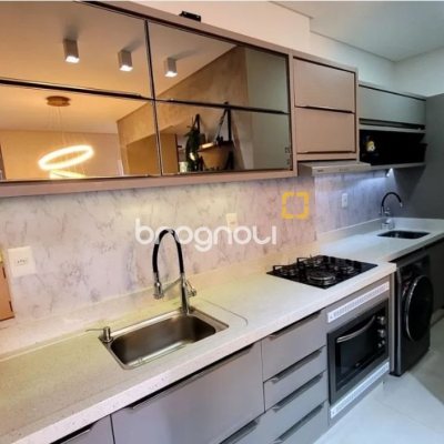 Apartamento com 107m², 2 quartos (sendo 2 suítes), 2 garagens, no bairro Ingleses em Florianópolis