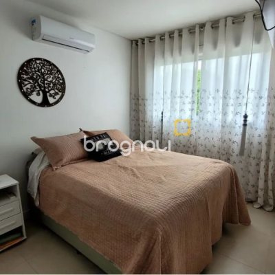 Apartamento com 107m², 2 quartos (sendo 2 suítes), 2 garagens, no bairro Ingleses em Florianópolis
