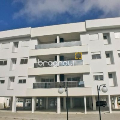 Apartamento com 107m², 2 quartos (sendo 2 suítes), 2 garagens, no bairro Ingleses em Florianópolis