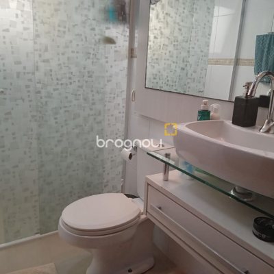 Apartamento com 52m², 2 quartos, 1 garagem, no bairro Potecas em São José