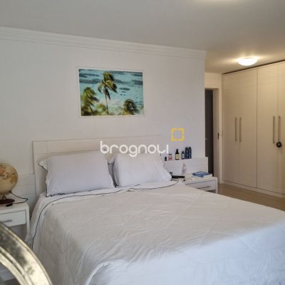 Casa de Condomínio com 400m², 6 quartos (sendo 6 suítes), 2 garagens, no bairro Barra da Lagoa em Florianópolis