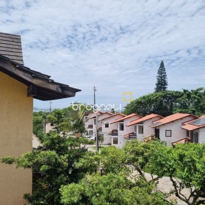 Casa de Condomínio com 400m², 6 quartos (sendo 6 suítes), 2 garagens, no bairro Barra da Lagoa em Florianópolis