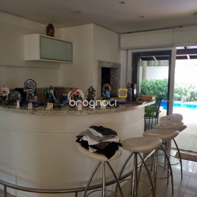 Casa de Condomínio com 400m², 6 quartos (sendo 6 suítes), 2 garagens, no bairro Barra da Lagoa em Florianópolis
