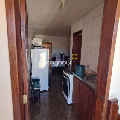 Pousada / Hotel com 500m², 12 quartos (sendo 12 suítes), 11 garagens, no bairro Canasvieiras em Florianópolis