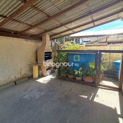 Pousada / Hotel com 500m², 12 quartos (sendo 12 suítes), 11 garagens, no bairro Canasvieiras em Florianópolis
