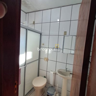 Pousada / Hotel com 500m², 12 quartos (sendo 12 suítes), 11 garagens, no bairro Canasvieiras em Florianópolis