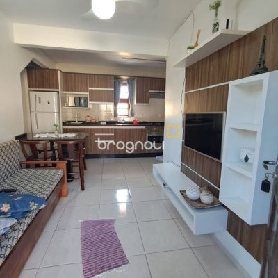 Pousada / Hotel com 500m², 12 quartos (sendo 12 suítes), 11 garagens, no bairro Canasvieiras em Florianópolis