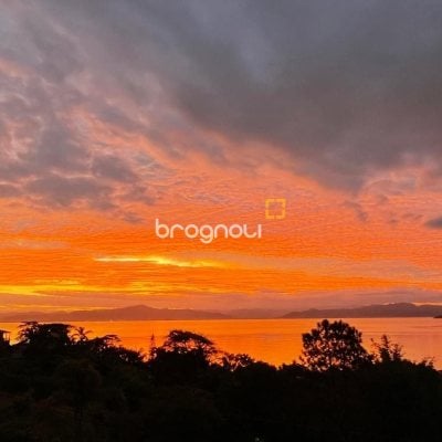 Casa de Condomínio com 392m², 4 quartos (sendo 4 suítes), 5 garagens, no bairro Cacupé em Florianópolis