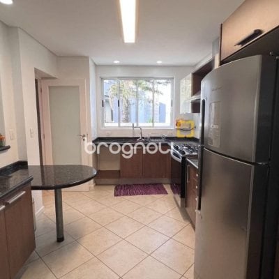 Casa de Condomínio com 392m², 4 quartos (sendo 4 suítes), 5 garagens, no bairro Cacupé em Florianópolis