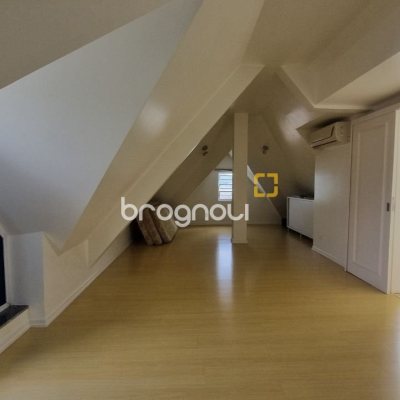 Casa de Condomínio com 392m², 4 quartos (sendo 4 suítes), 5 garagens, no bairro Cacupé em Florianópolis