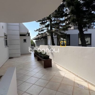 Casa de Condomínio com 392m², 4 quartos (sendo 4 suítes), 5 garagens, no bairro Cacupé em Florianópolis
