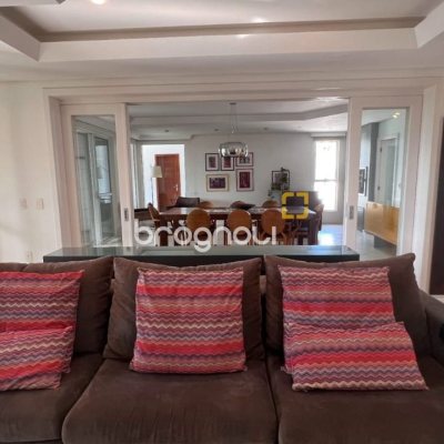 Casa de Condomínio com 392m², 4 quartos (sendo 4 suítes), 5 garagens, no bairro Cacupé em Florianópolis