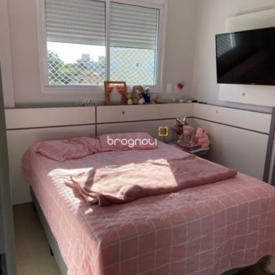 Apartamento com 71m², 2 quartos (sendo 1 suíte), 1 garagem, no bairro Canasvieiras em Florianópolis