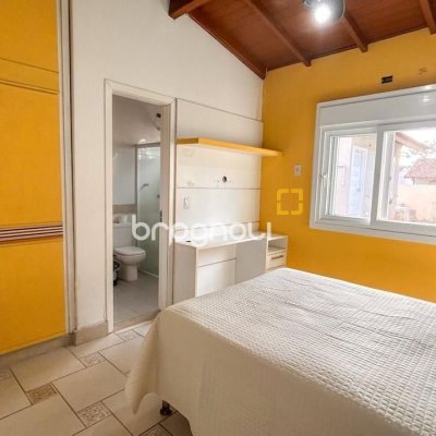 Casa com 420m², 4 quartos (sendo 2 suítes), 3 garagens, no bairro Ponta das Canas em Florianópolis