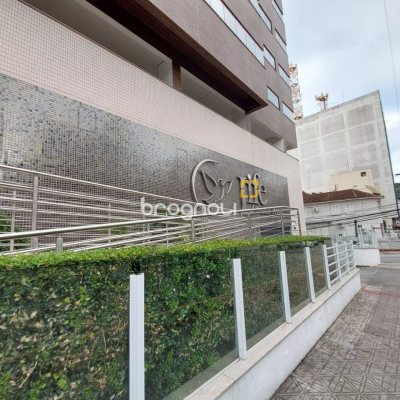 Sala com 77m², 2 garagens, no bairro Centro em Florianópolis
