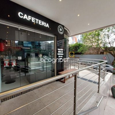 Sala com 77m², 2 garagens, no bairro Centro em Florianópolis