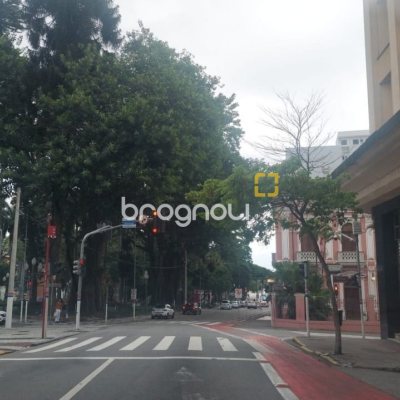 Sala com 77m², 2 garagens, no bairro Centro em Florianópolis