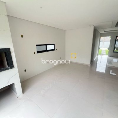 Casa com 124m², 3 quartos (sendo 1 suíte), 2 garagens, no bairro Ingleses em Florianópolis