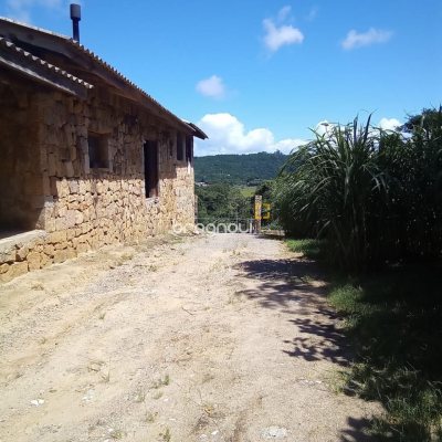 Casa com 150m², 4 quartos, 2 garagens, no bairro Vargem Grande em Florianópolis