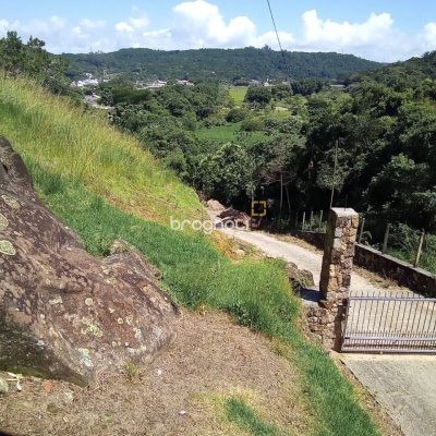 Casa com 150m², 4 quartos, 2 garagens, no bairro Vargem Grande em Florianópolis