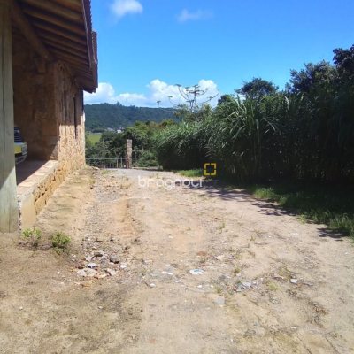 Casa com 150m², 4 quartos, 2 garagens, no bairro Vargem Grande em Florianópolis