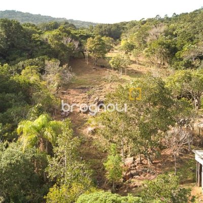 Casa com 150m², 4 quartos, 2 garagens, no bairro Vargem Grande em Florianópolis