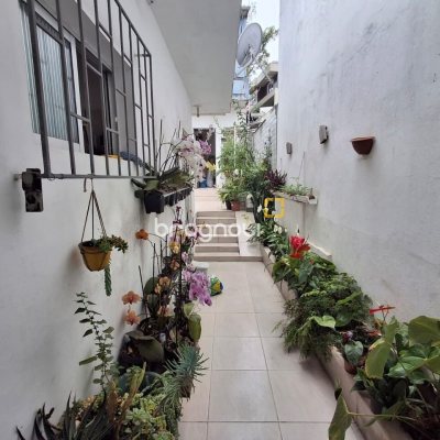 Casa com 200m², 3 quartos (sendo 1 suíte), 1 garagem, no bairro Estreito em Florianópolis