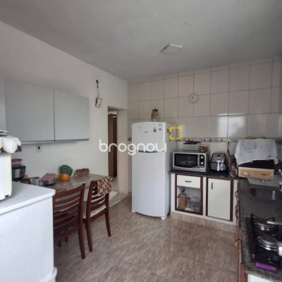 Casa com 200m², 3 quartos (sendo 1 suíte), 1 garagem, no bairro Estreito em Florianópolis