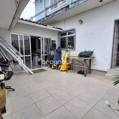 Casa com 200m², 3 quartos (sendo 1 suíte), 1 garagem, no bairro Estreito em Florianópolis