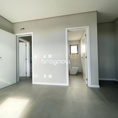 Apartamento com 92m², 2 quartos (sendo 2 suítes), 2 garagens, no bairro Cachoeira do Bom Jesus em Florianópolis