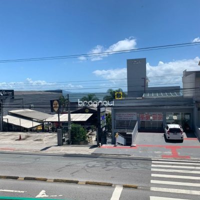 Apartamento com 93m², 3 quartos, 1 garagem, no bairro Barreiros em São José