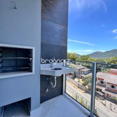 Apartamento com 133m², 3 quartos (sendo 3 suítes), 2 garagens, no bairro João Paulo em Florianópolis