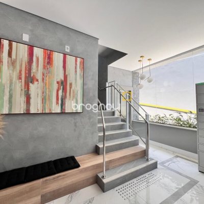 Apartamento com 133m², 3 quartos (sendo 3 suítes), 2 garagens, no bairro João Paulo em Florianópolis