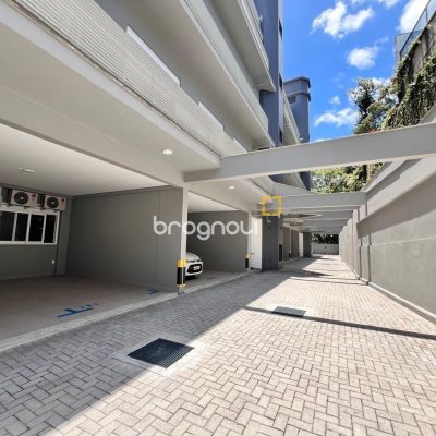 Apartamento com 133m², 3 quartos (sendo 3 suítes), 2 garagens, no bairro João Paulo em Florianópolis