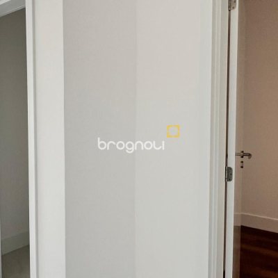 Apartamento com 133m², 3 quartos (sendo 3 suítes), 2 garagens, no bairro João Paulo em Florianópolis