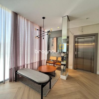 Apartamento com 133m², 3 quartos (sendo 3 suítes), 2 garagens, no bairro João Paulo em Florianópolis