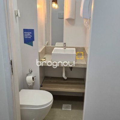 Sala com 27m², 1 garagem, no bairro Trindade em Florianópolis