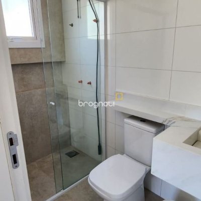 Casa de Condomínio com 200m², 4 quartos (sendo 3 suítes), 4 garagens, no bairro Cachoeira do Bom Jesus em Florianópolis