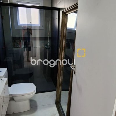 Casa de Condomínio com 200m², 4 quartos (sendo 3 suítes), 4 garagens, no bairro Cachoeira do Bom Jesus em Florianópolis