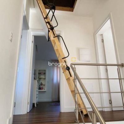 Casa de Condomínio com 200m², 4 quartos (sendo 3 suítes), 4 garagens, no bairro Cachoeira do Bom Jesus em Florianópolis